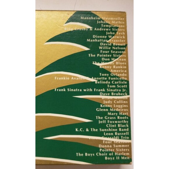 CD "40 Stars -2 CD Holiday Collection" Bing Crosby Dionne Warwick Willie Nelson - Picture 2 of 5